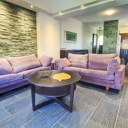 Apartment Luxury 2-bed Minutes To Downtown *